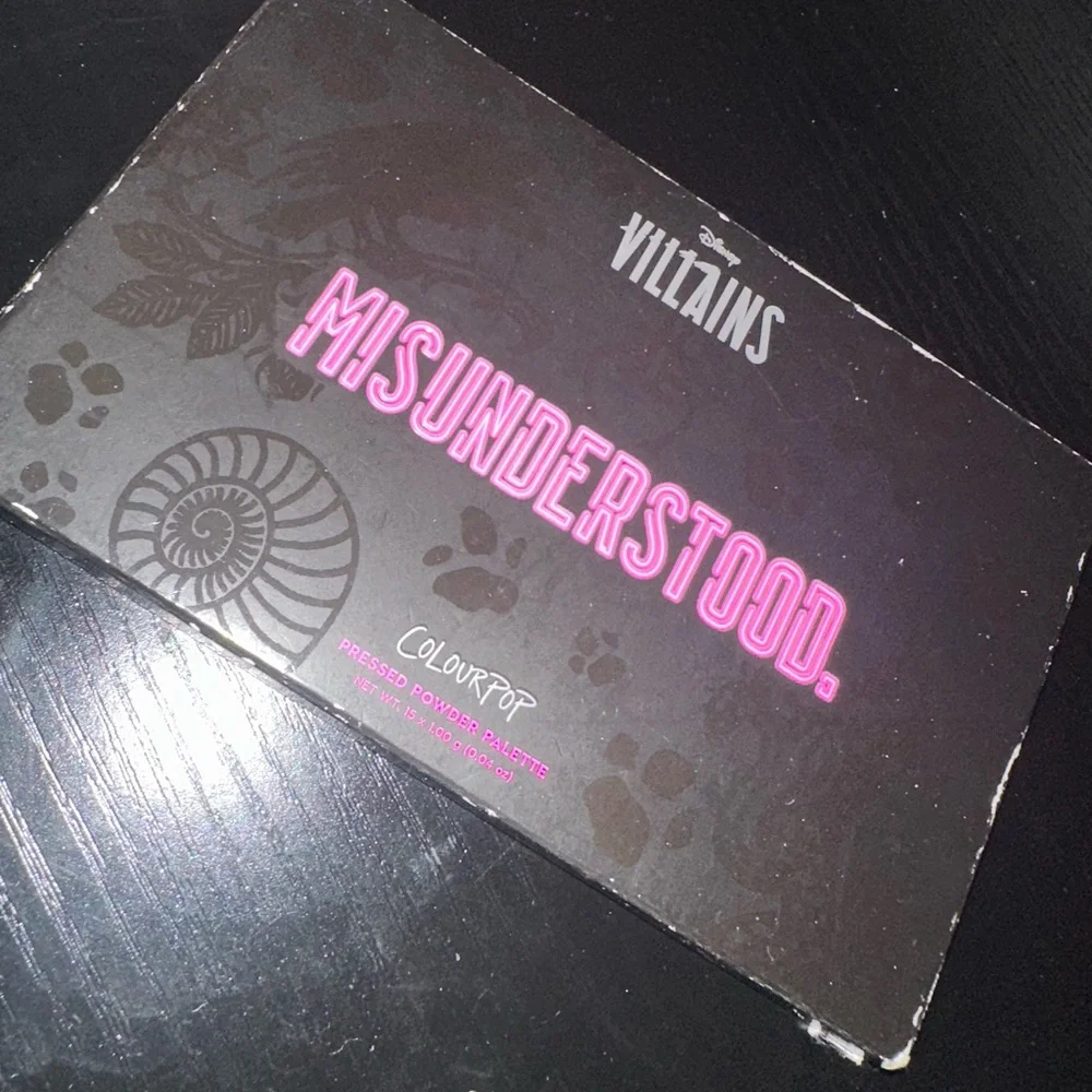 NIB ColourPop x Disney Villains “Misunderstood” Palette Limited Edition